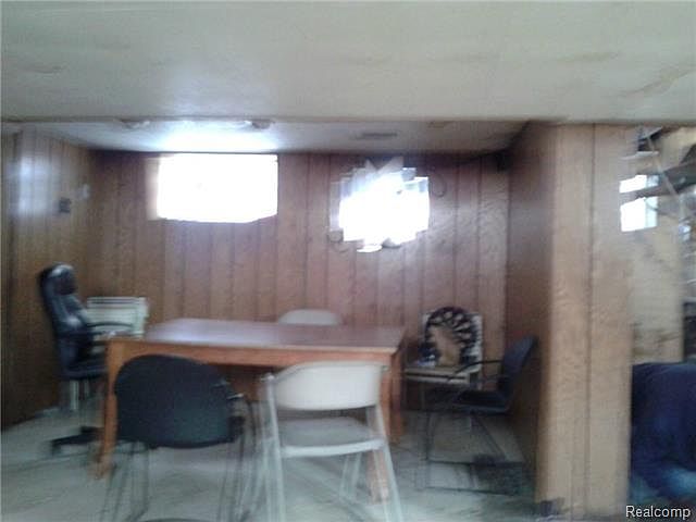 2nd image of 13961 Mansfield St