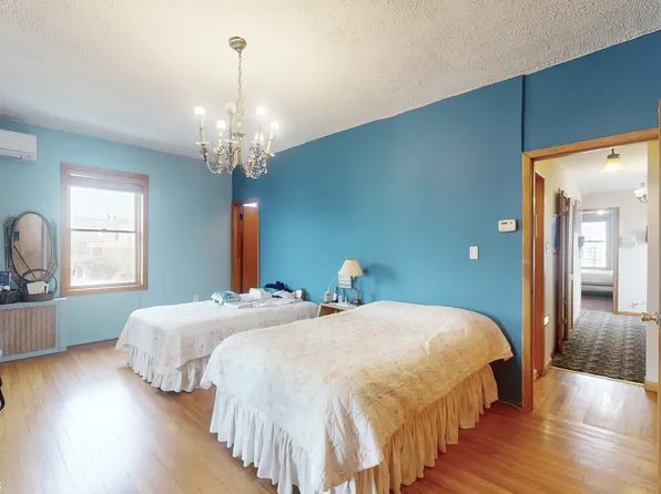 3851 Laurel Avenue image 8 of 23