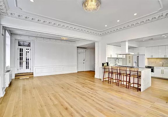 5th image of 350 Albany St Ph 1