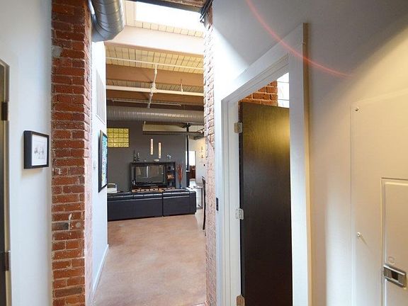 2nd image of 406 Lincoln St Unit 302