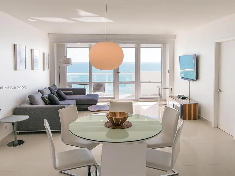 5601 Collins Ave #1405 — Photo 10