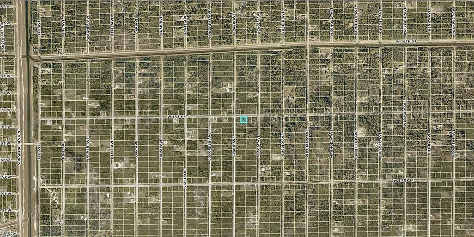2nd image of 1305 W 15th St