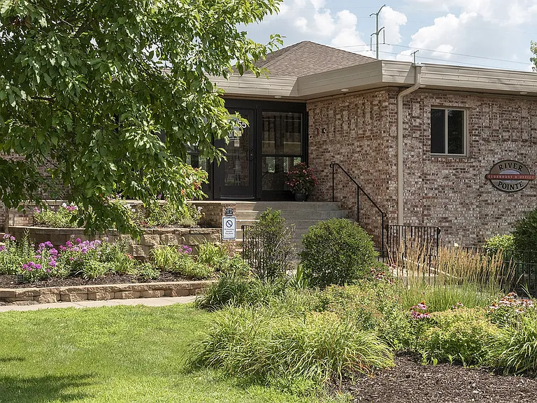 River Pointe — Photo 16