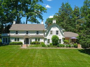 2 Taylor Rd, Mount Kisco, NY 10549