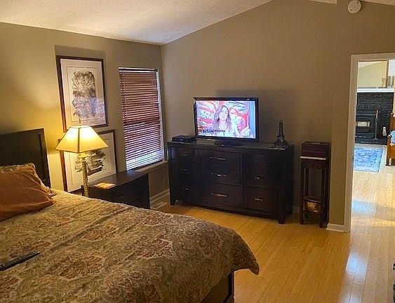 5th image of 2604 Granada Cir
