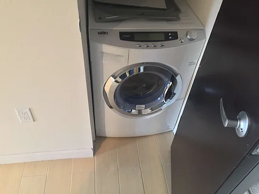 Rented by 18 REALTY | media 10