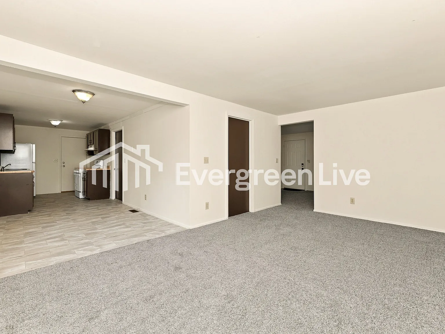 3 bed, 2.0 bath, 1420 sqft, $1,545 — Photo 4