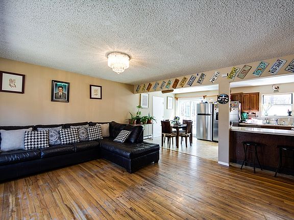 3rd image of 510 Oak Ave