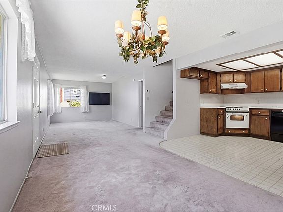 4th image of 13894 Meadow Ln