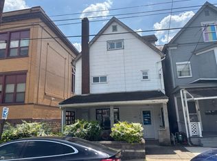 427 Agatha St, Pitcairn, PA 15140