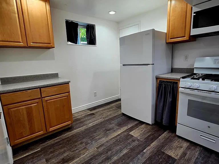 2631 W Sharron Dr — Photo 12