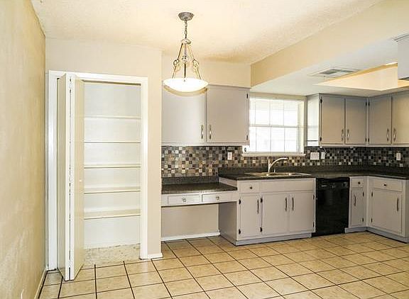 5th image of 308 Golden Oaks Dr
