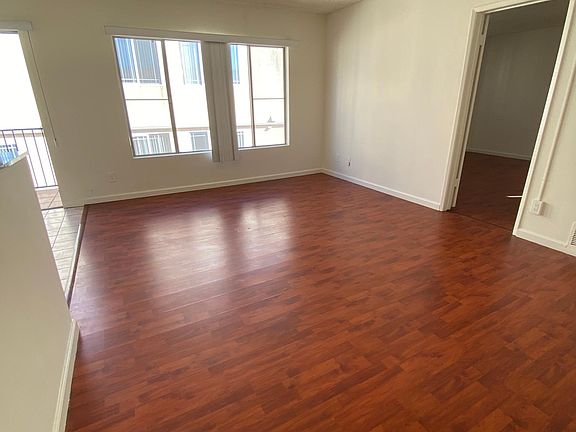 2nd image of 1710 Purdue Ave APT 303