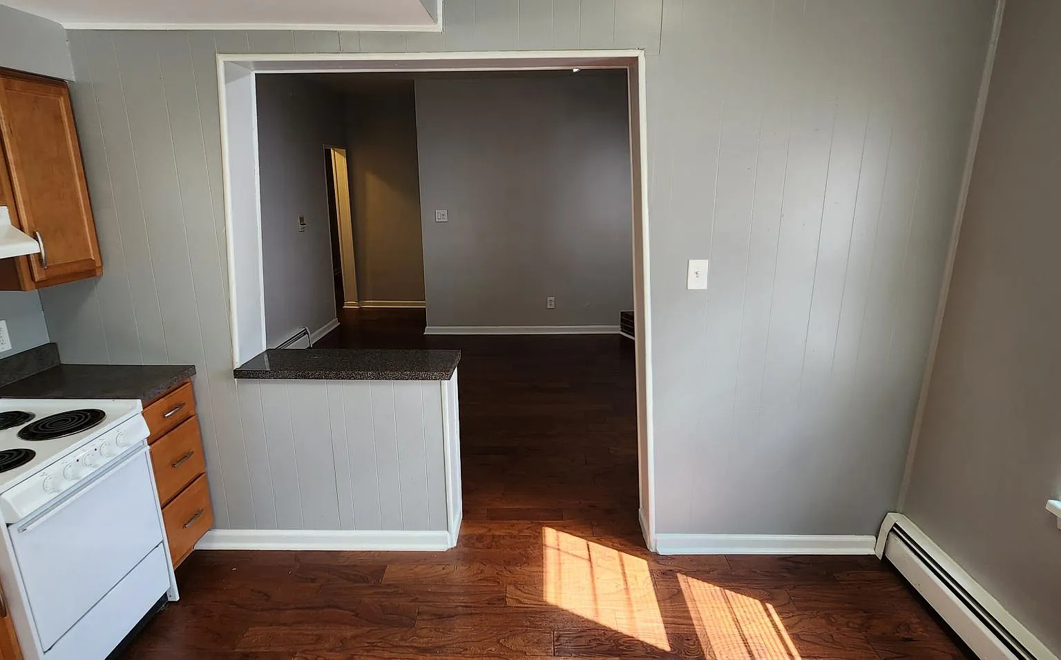 2 bed, 558 sqft, $1,275 — Photo 1