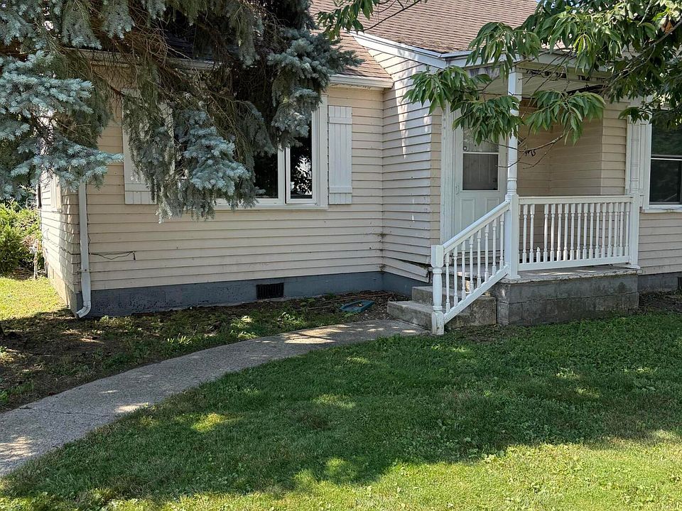 1st image of 975 Richie Ave