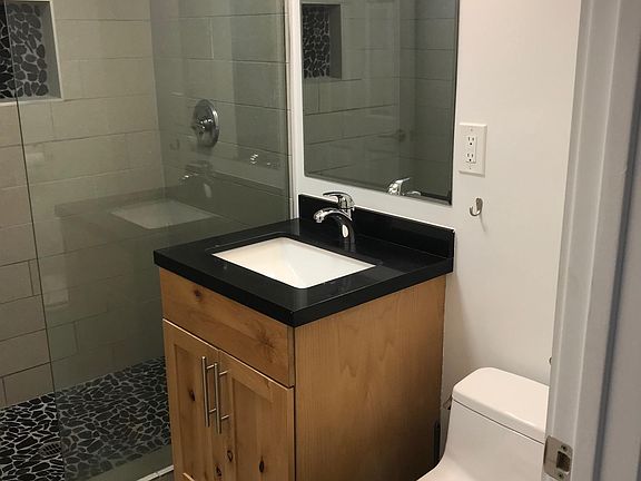 5th image of 22856 Burbank Blvd