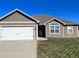 16810 Onyx Ter, Basehor, KS 66007