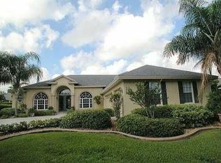 9905 Spring Lake Dr, Clermont, FL 34711