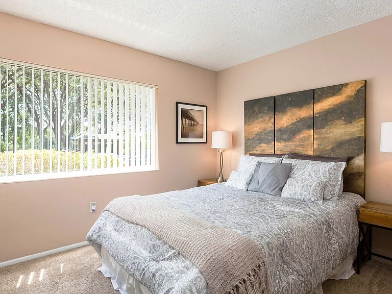 Westwood Suites — Photo 13