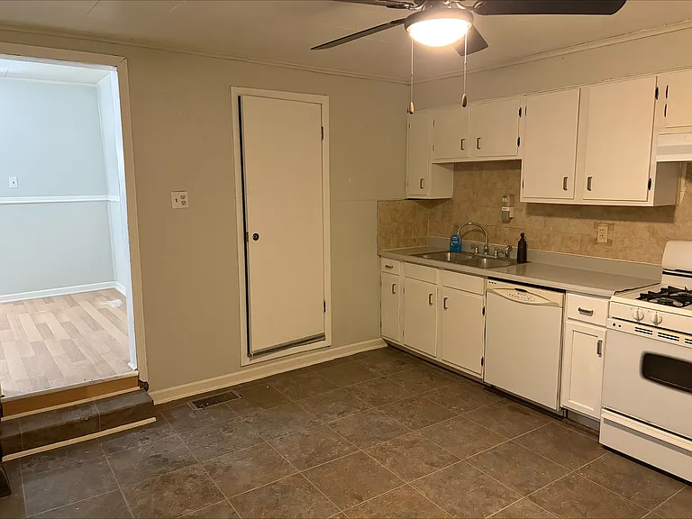 1116 Chestnut St — Photo 13