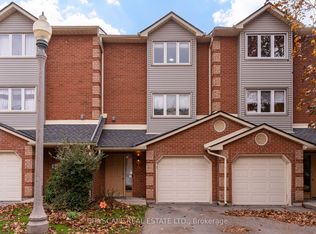 72 Stone Church Rd W #60, Hamilton, ON L9B 2H8