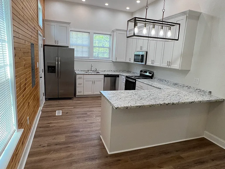 709 N Broad St #A — Photo 5