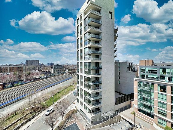 3rd image of 1171 NW Queen St W #913