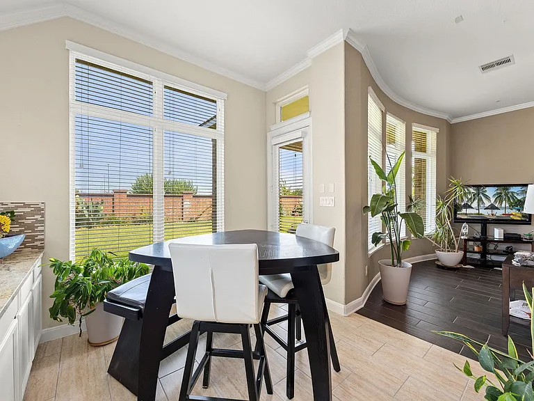 25819 Oakwood Knoll Dr — Photo 10
