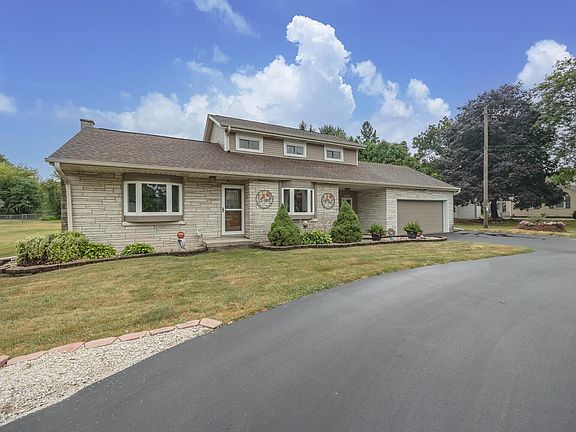 4th image of S94W14409 Groveway LANE