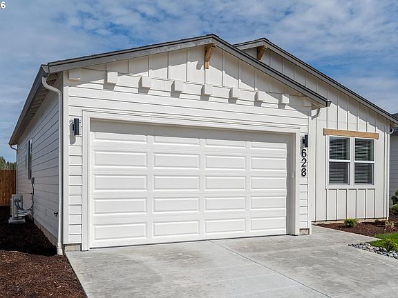 3rd image of 628 SE 34th St