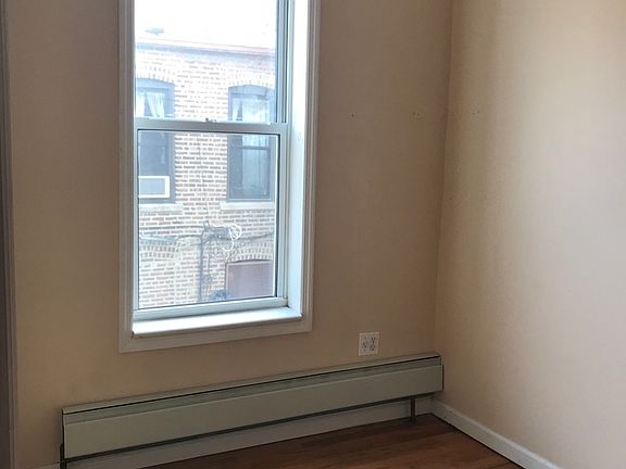5th image of 233 Maujer St #2A