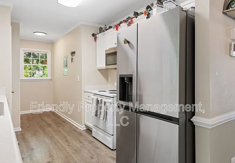 1608 Rogers Pointe Ln — Photo 10