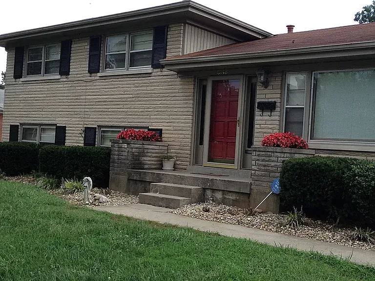6018 Bay Pine Dr — Photo 2