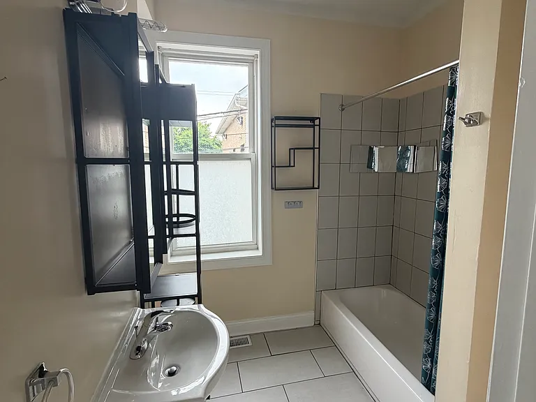 2154 W 22nd Pl — Photo 8