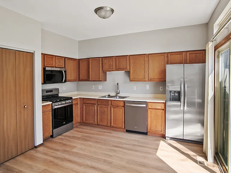 14163 S Napa Cir — Photo 2
