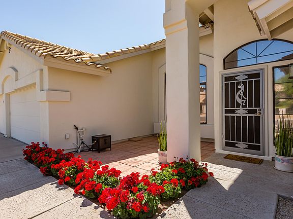 3rd image of 1326 N Laveen Dr