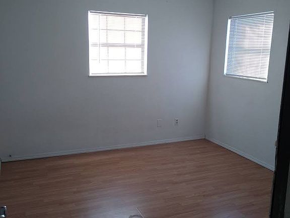 3rd image of 120 Brick Ln APT D