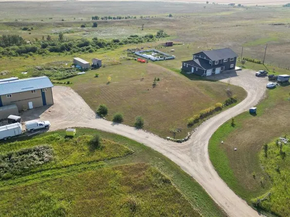 33257 W Ten Range Rd, Rural Mountain View County, AB T4H 1J5