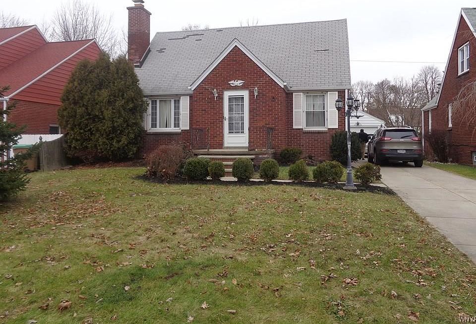 1st image of 780 Cleveland Dr
