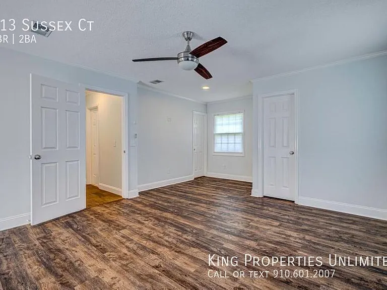 313 Sussex Ct — Photo 26