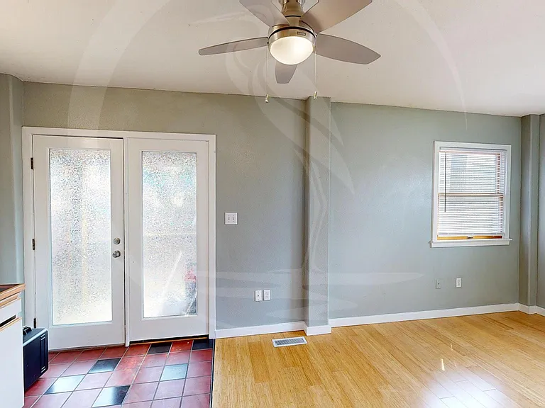 809 Cedar Dr — Photo 14