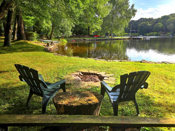 87 Canoe Brook Road, Trumbull, CT 06611