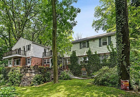 2nd image of 4675 Palisade Ave