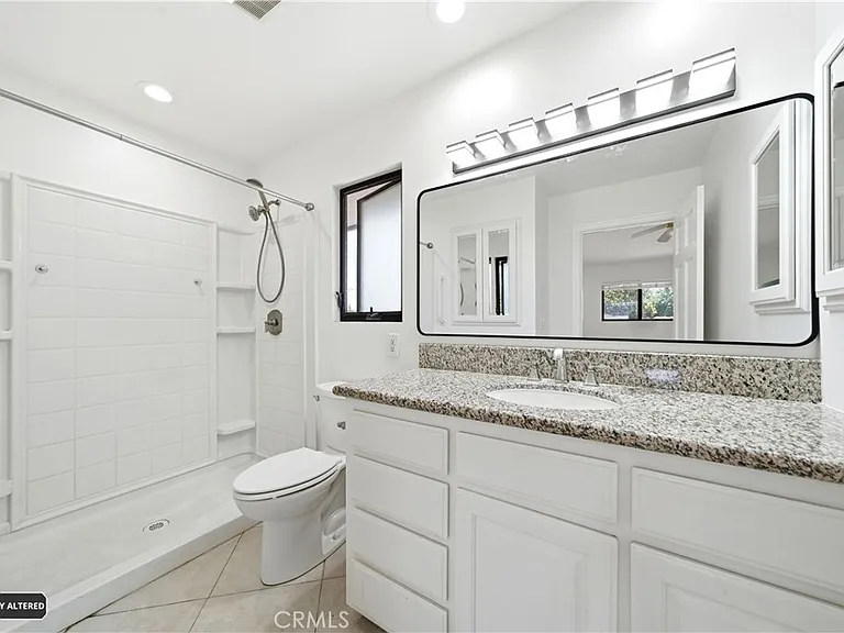 24620 Moon Ave — Photo 30