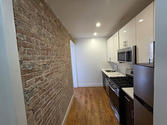 2nd image of 17 W 125th St APT 3G
