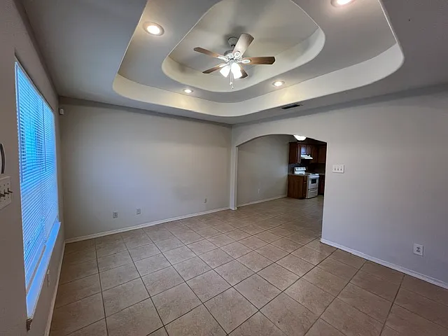 2 bed, 855 sqft, $850 — Photo 3
