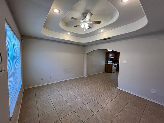 3rd image of 905 W Emerald Dr #1A