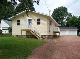 913 W Blodgett St, Marshfield, WI 54449