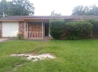 2125 Woodside Dr, Gautier, MS 39553
