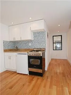 Rented by Buchbinder & Warren | media 5